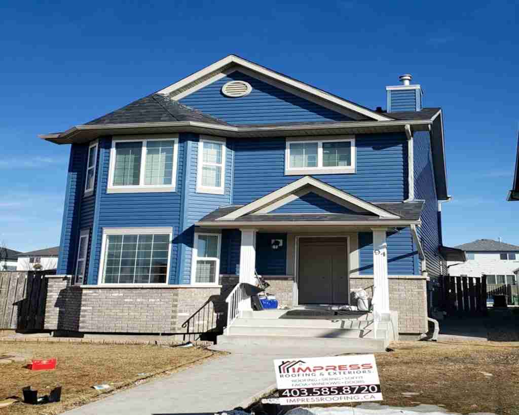 Home 17 Impress-Roofing-Calgary-Work-10